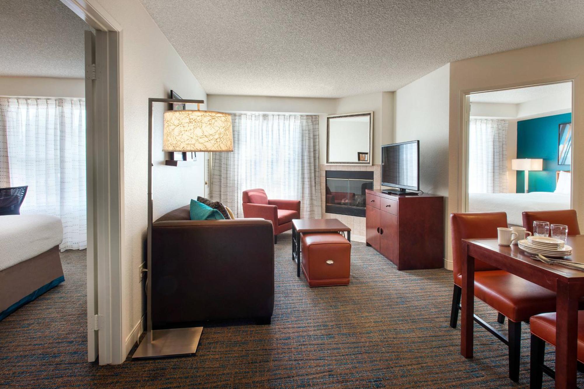 Residence Inn San Diego Sorrento Mesa/Sorrento Valley מראה חיצוני תמונה